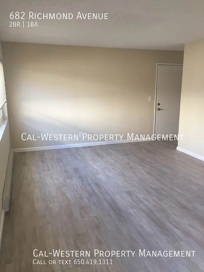Great Value! Upstairs 2/1 at Moorpark and 280 Available Now! — Photo 2