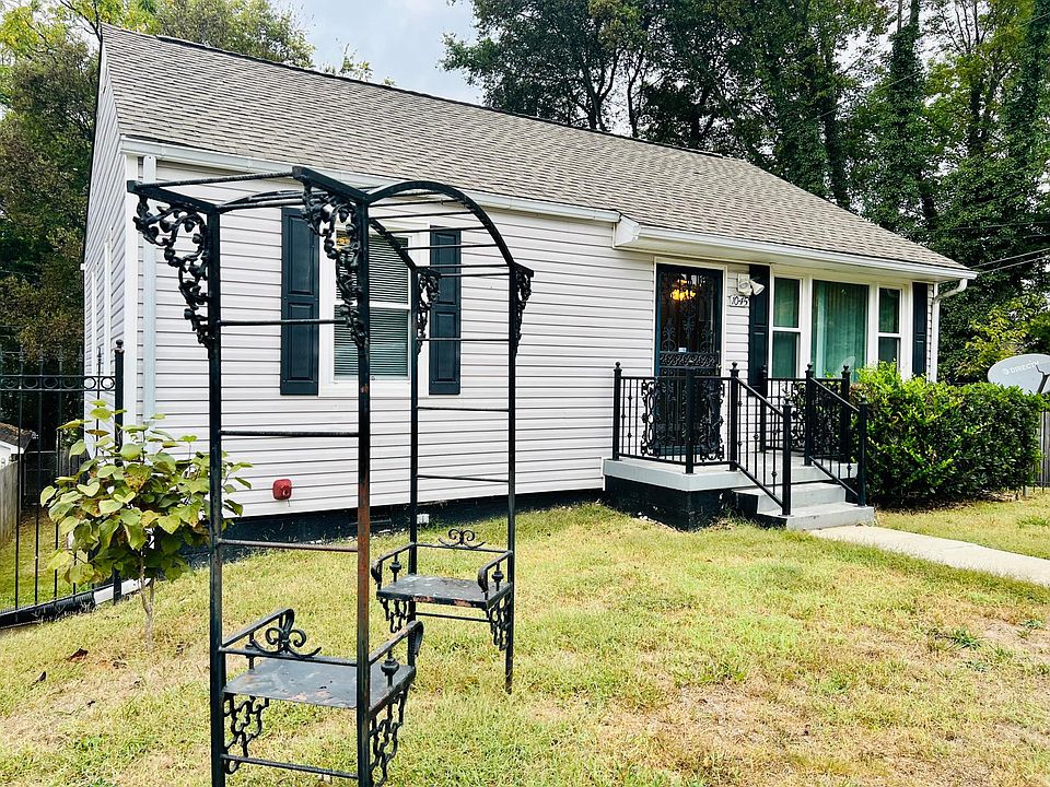 1st image of 1045 Ashwood Pl