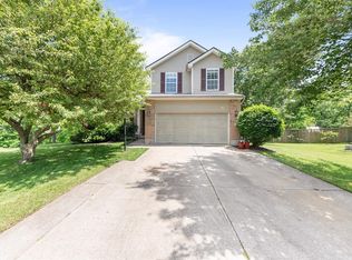 16 Eagle Ct, Amelia, OH 45102