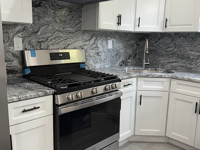 71 E Van Ness Ave #1 — Photo 3