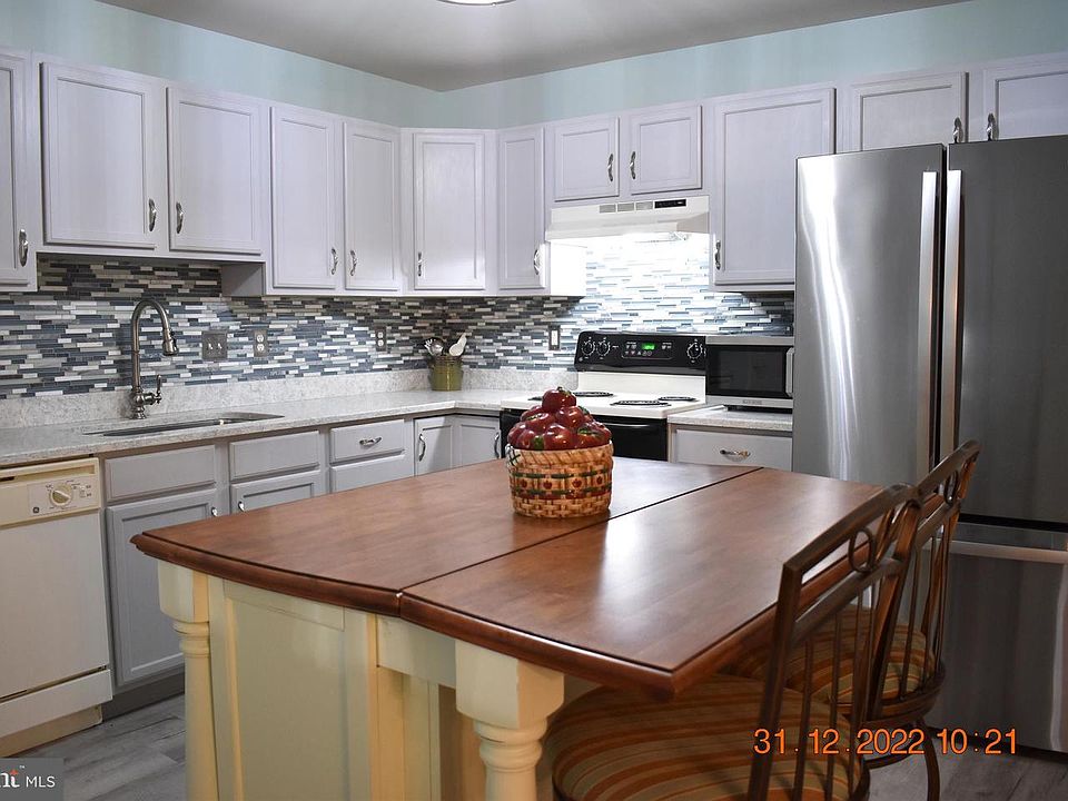 1st image of 459 E Red Lion Dr