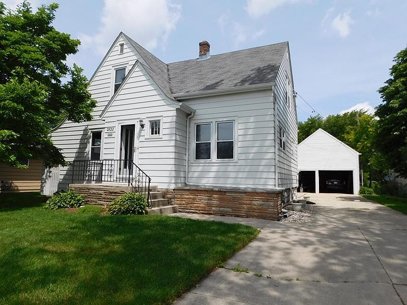 1st image of 2822 Superior Ave