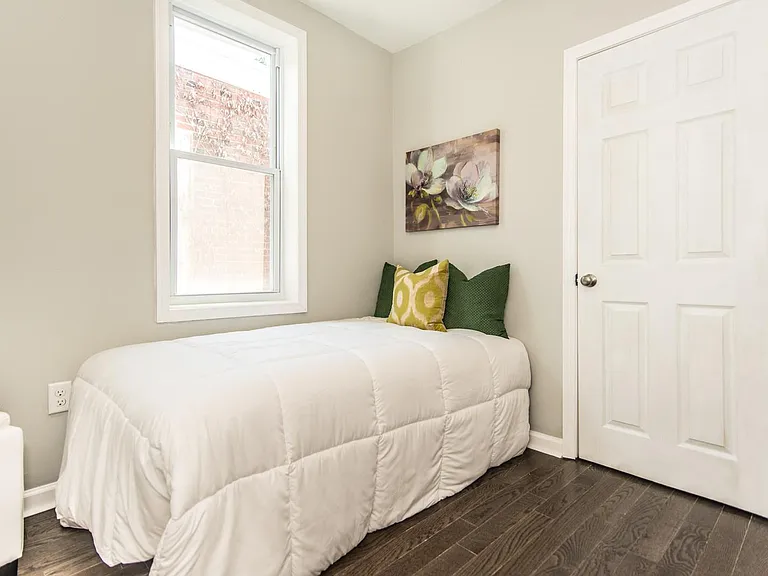 2030 McKean St — Photo 17