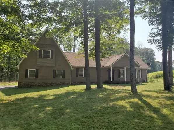 386 Montego Bay Rd, Dubois, PA 15801