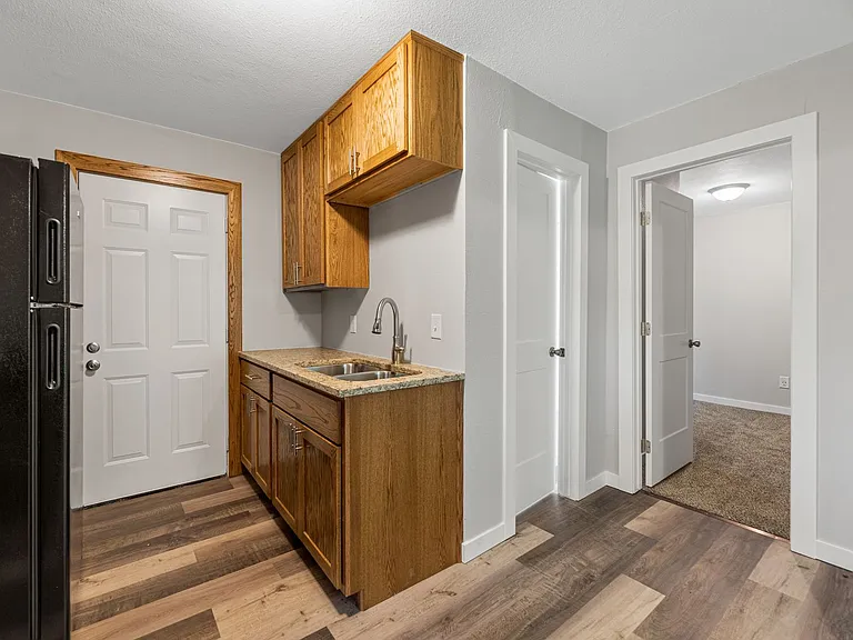 429 N Piatt Ave — Photo 6