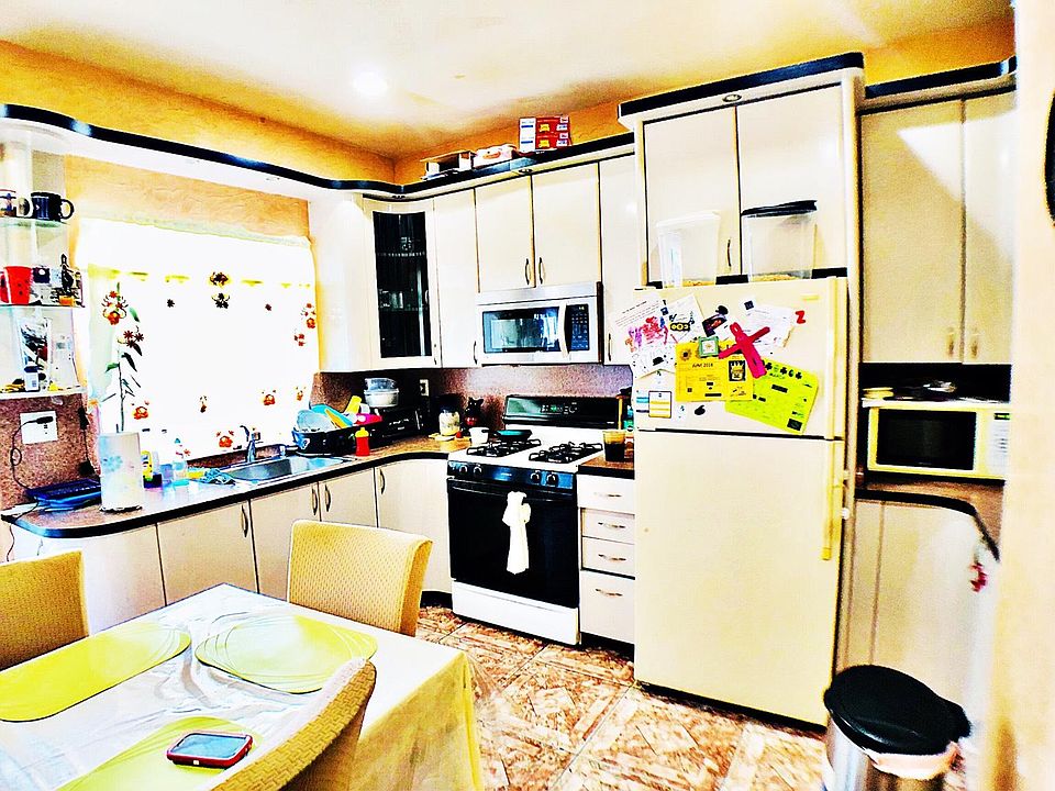 1st image of 184 Bay 26th St #1L