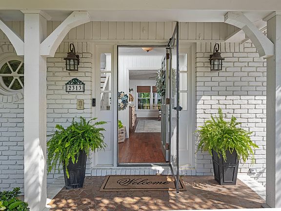 3rd image of 2313 Wexford Ln
