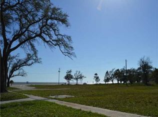 Shadowlawn Ave, Pass Christian, MS 39571