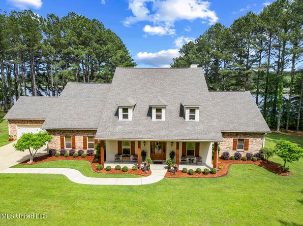 130 Pine Lake Cv, Flora, MS 39071