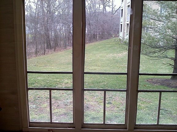 Screened Porch Off LR