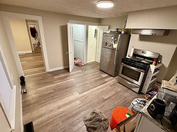 2nd image of 12 Campbell St