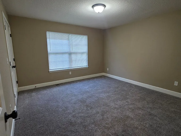 4301 NE 83rd St — Photo 23