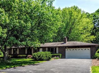 110 Woodsmoke Ln, Rochester, NY 14612