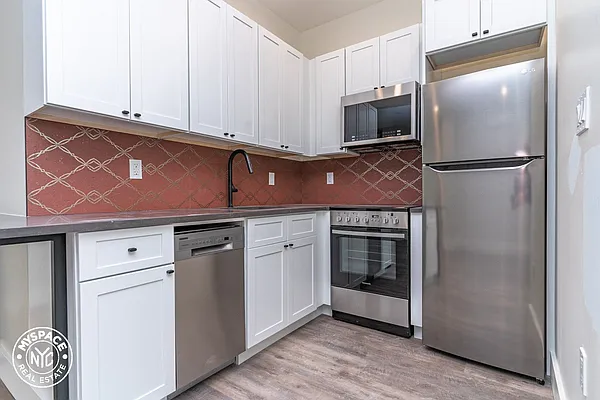 Rented by MySpaceNYC | media 18