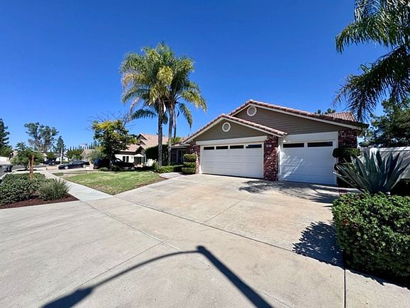 2nd image of 687 Black Oak Cir