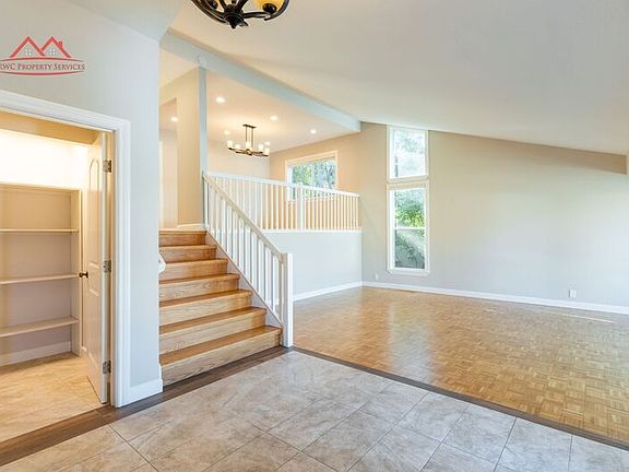 5th image of 1194 Nikette Way