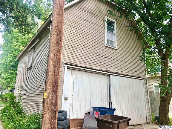 3rd image of 2700 Garfield St