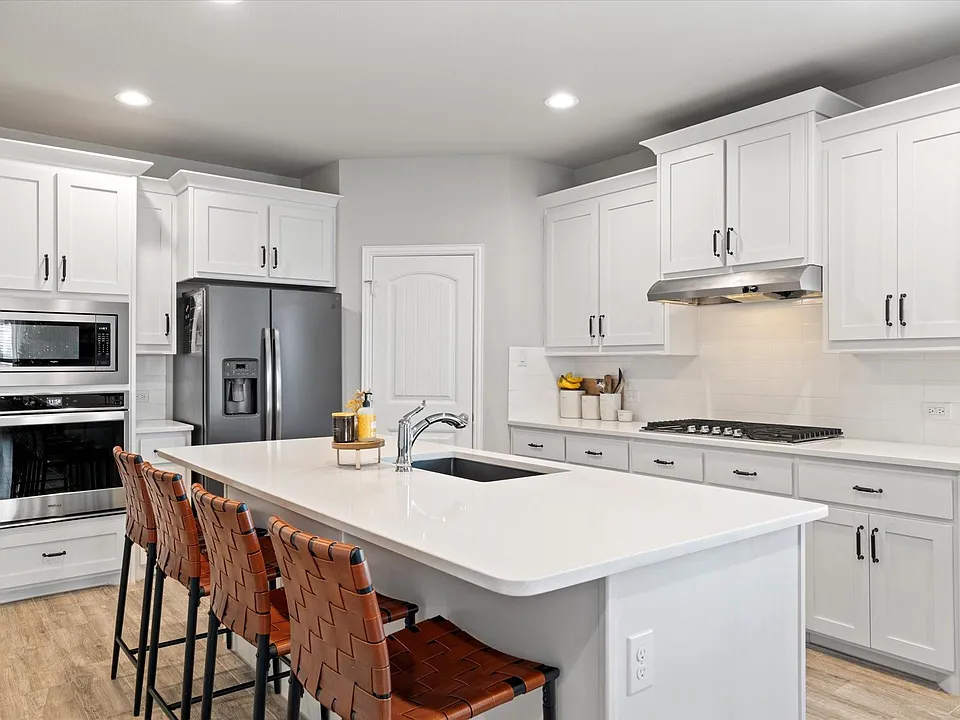 405 Rosie Ct