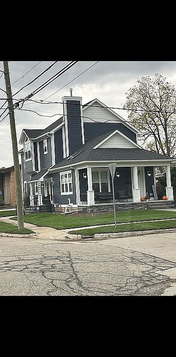 2nd image of 592 Kellogg St