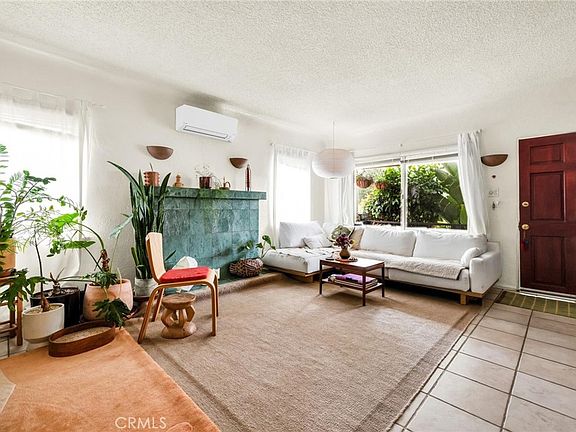 3rd image of 3185 Perlita Ave