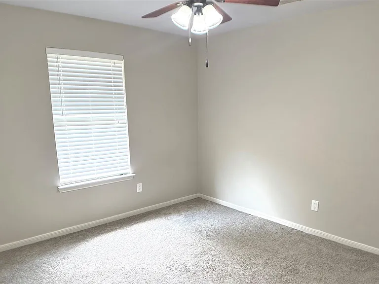 17743 Seven Pines Dr — Photo 10