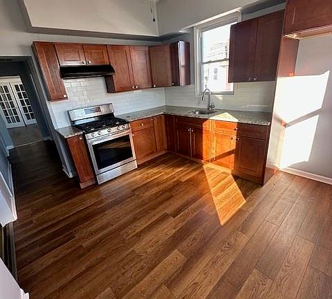 4th image of 296 Avenue B Floor 2
