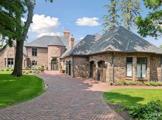 27640 Island View Rd, Shorewood, MN 55331