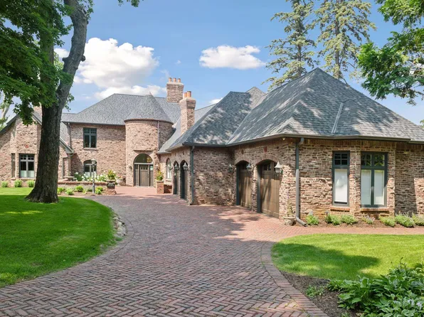 27640 Island View Rd, Shorewood, MN 55331