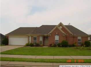 4100 Louden Dr, Horn Lake, MS 38637