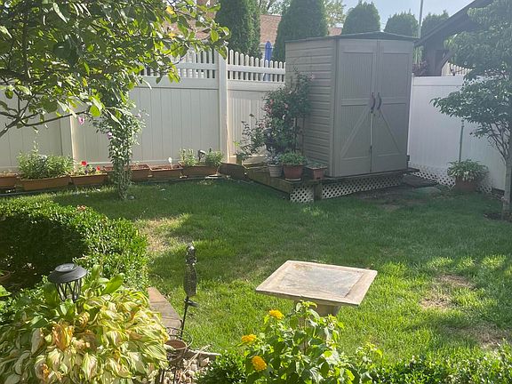 3rd image of 960 Edgegrove Ave