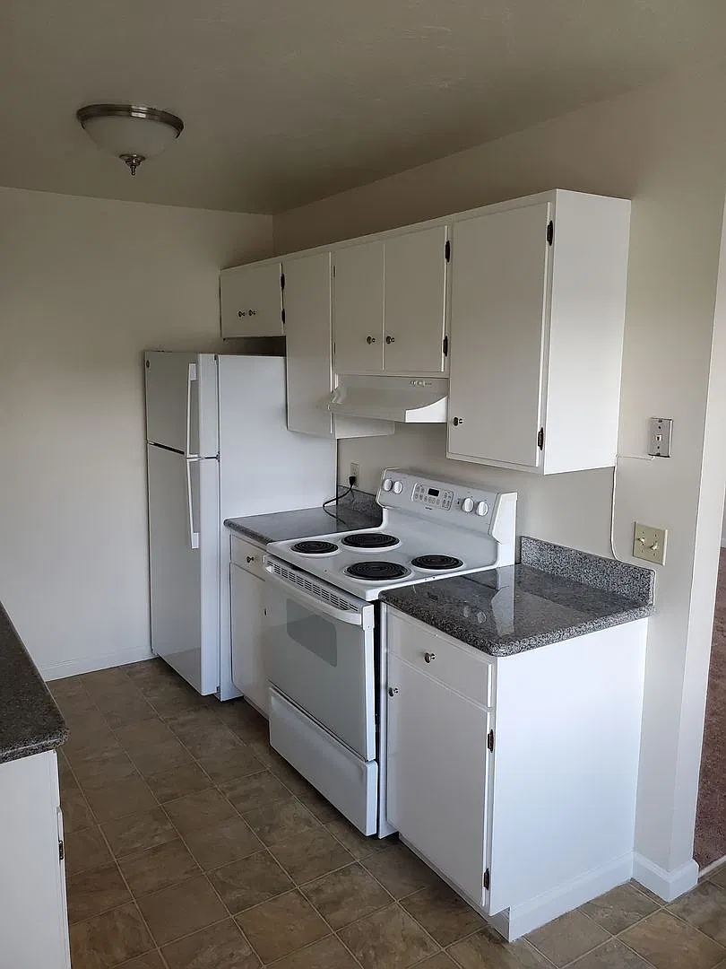 410 Redwood Ave. — Photo 1