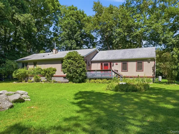 41 Penny Lane, Highland, NY 12528