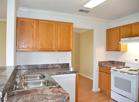 3rd image of 580 Flat Ct