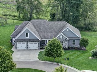 5210 Warbler Dr, Millersburg, OH 44654