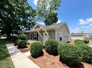 127 5th St #B, Huntersville, NC 28078