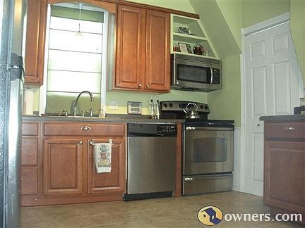 Just one view of the beautiful kitchen!