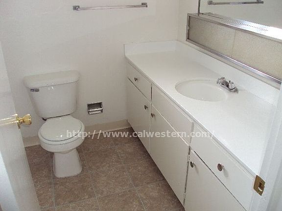 5th image of 1252 W Mc Kinley Ave APT 4