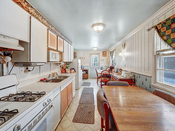4th image of 104 Adobe Cir