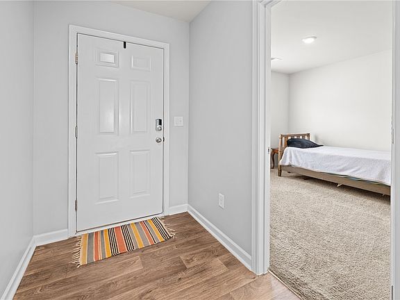 5th image of 27 Karkinnen Ct