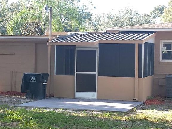 4th image of 1301 N Bumby Ave
