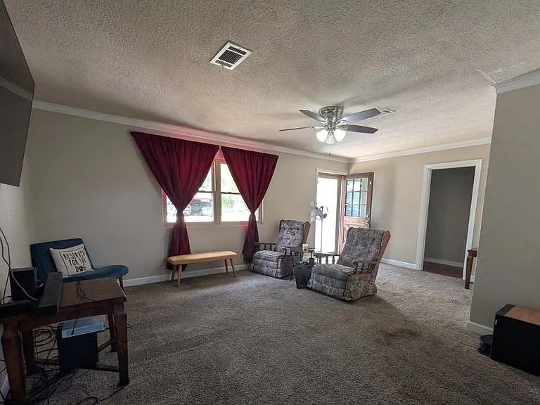 1235 Palm Dr — Photo 5