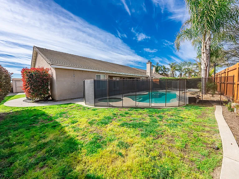 1114 W Pepper Dr — Photo 40