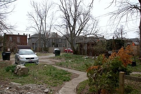 2nd image of 431-433 18th Ave