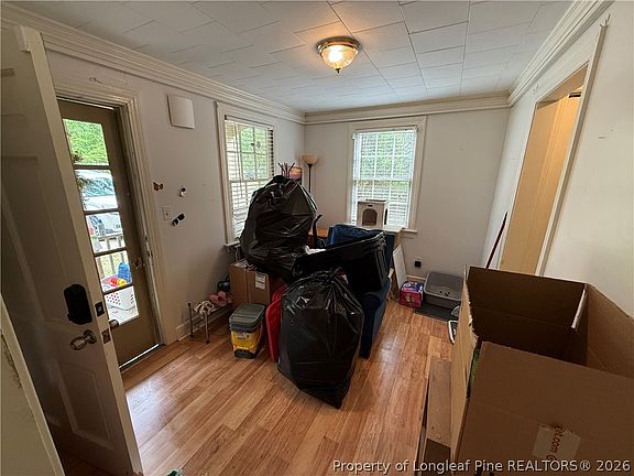 4th image of 1533 Country Club Rd