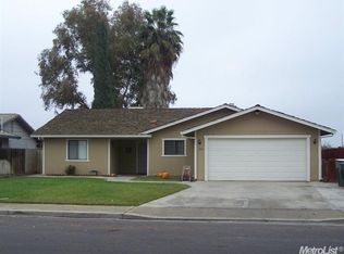 25 E Wallis Ave, Gustine, CA 95322