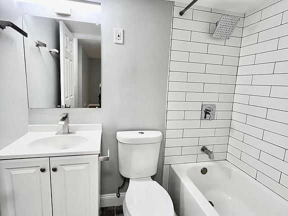 4th image of 827 E Turner St #Street209