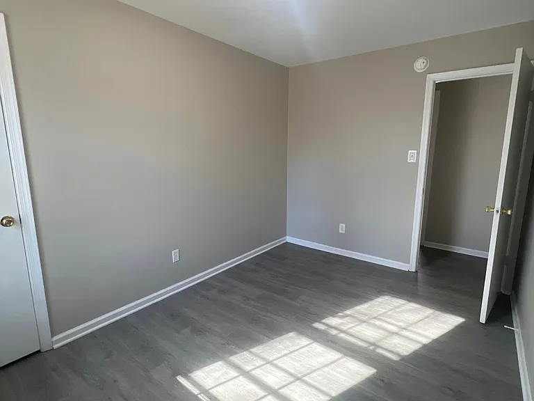 12100 Deerhurst Dr — Photo 27
