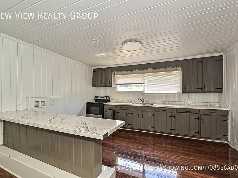 217 Bennett St — Photo 9