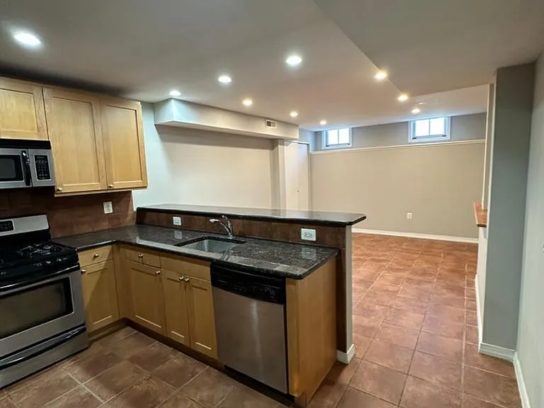 2022 Fairmount Ave #1F — Photo 19