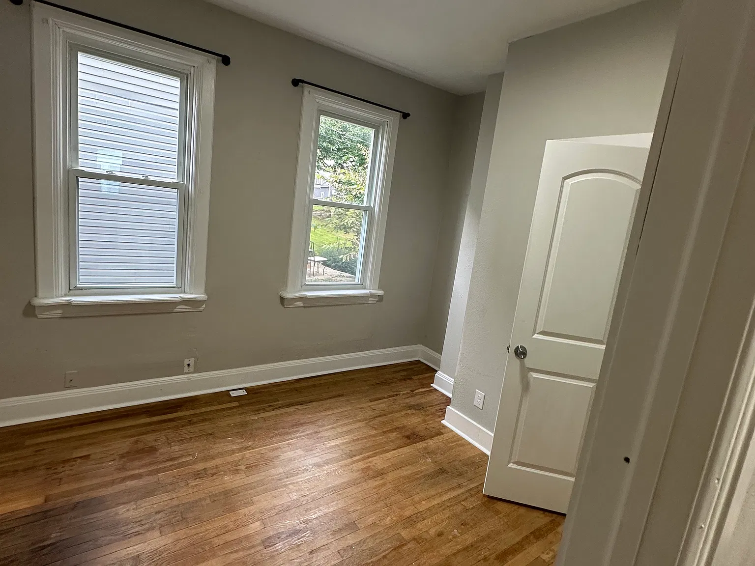 4 bed, 1.5 bath, 1644 sqft, $1,400 — Photo 2